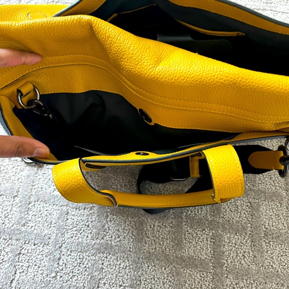 Coach Messenger Bag - Picture 4 of 4